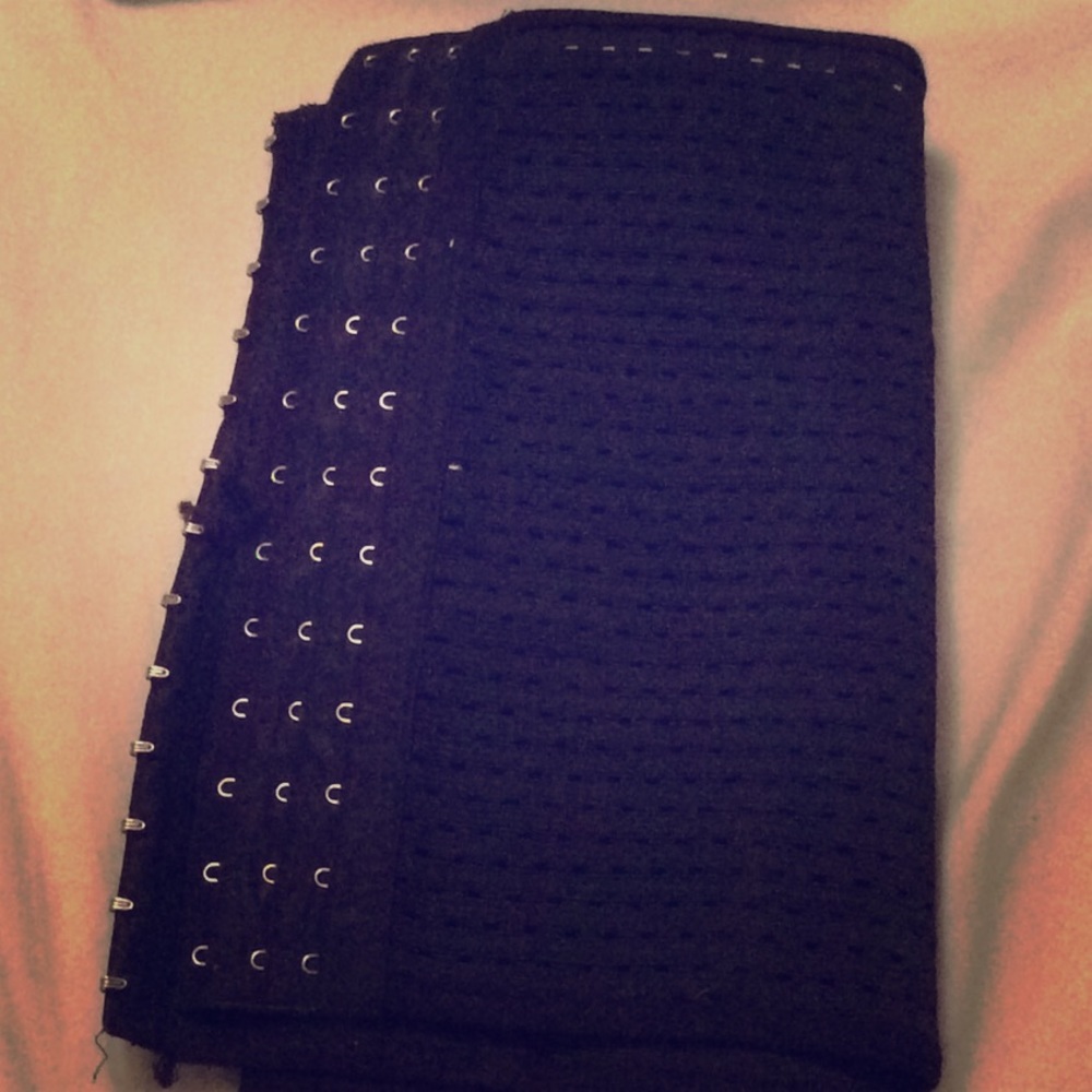 Waist trainer